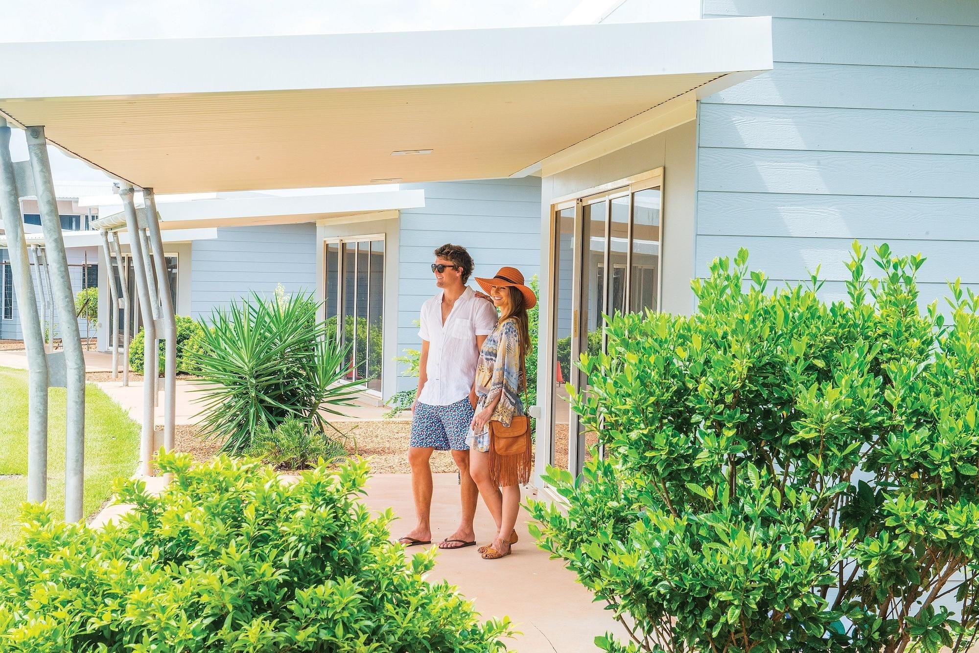 Club Tropical Resort Darwin Bagian luar foto