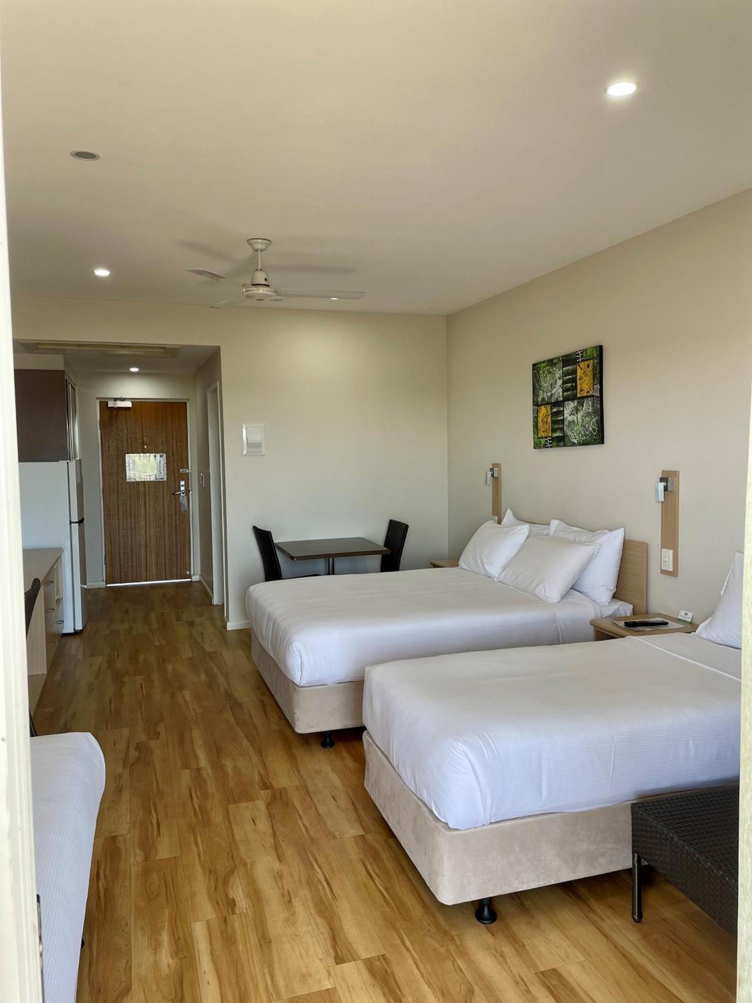 Club Tropical Resort Darwin Bagian luar foto