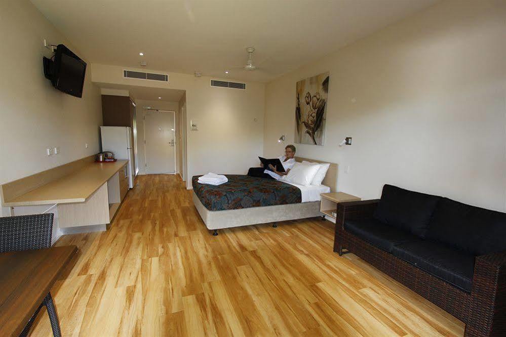 Club Tropical Resort Darwin Bagian luar foto