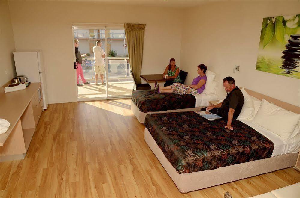 Club Tropical Resort Darwin Bagian luar foto